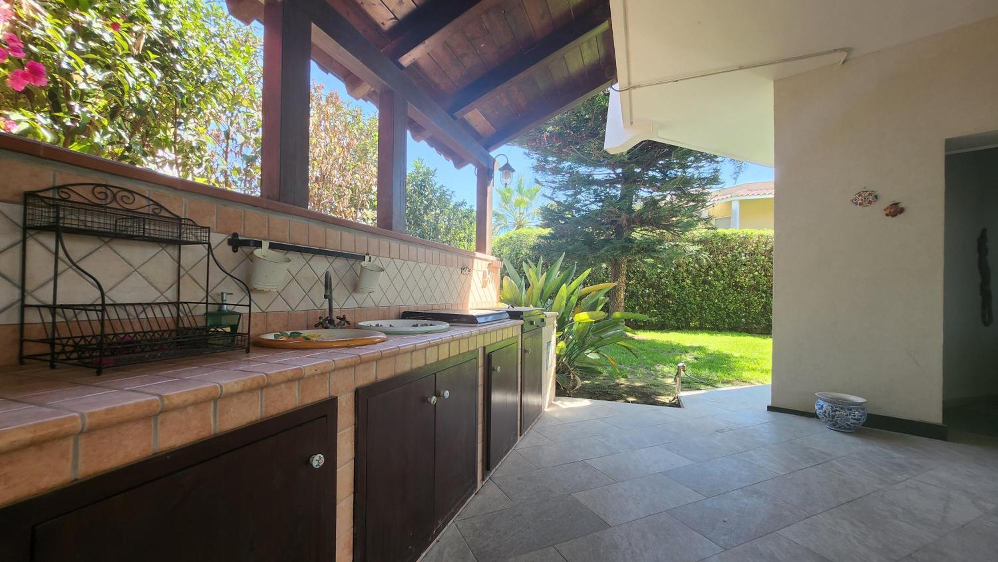 Sea'S Chalet Fontane Bianche Bagian luar foto